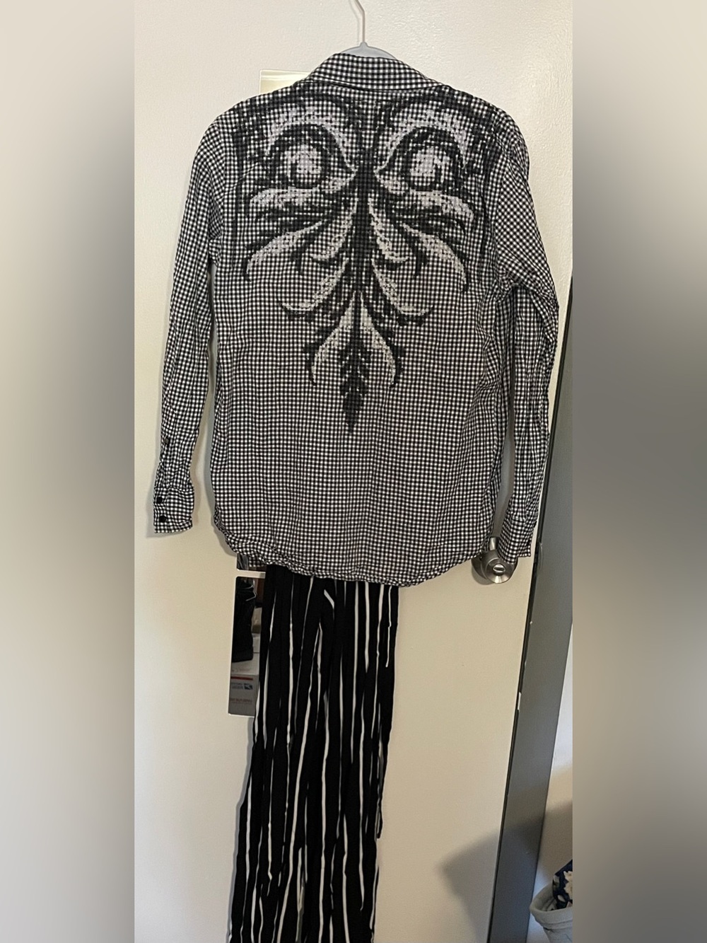 Untouchable embroidered shirt size M Womens/Forever 21 B&W Striped Jumpsuit